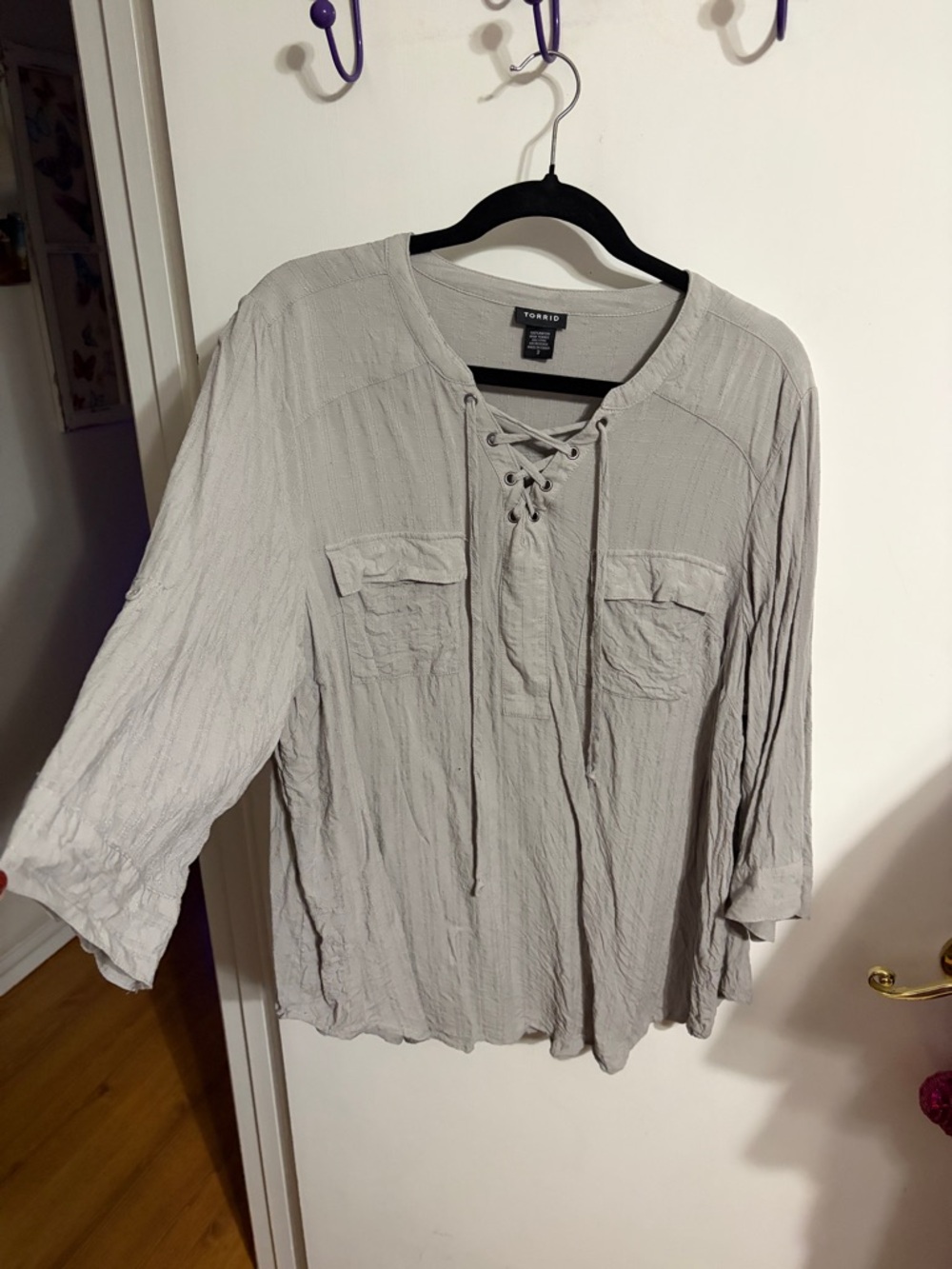 🧡 2X torrid Light Gray Lace-Up V-Neck Peasant Shirt